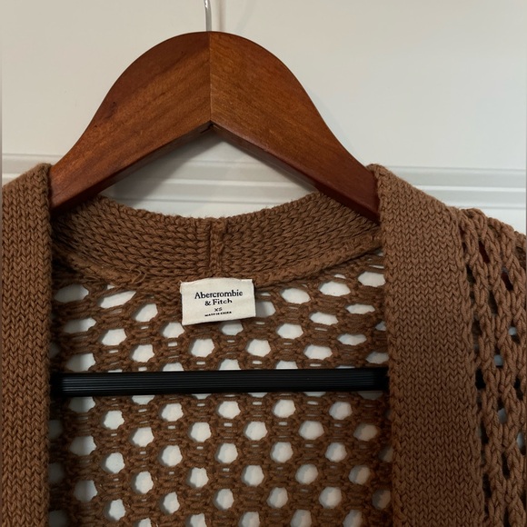 Abercrombie & Fitch Mesh
Stitch Non Closure Knit Cardigan - Picture 2 of 4